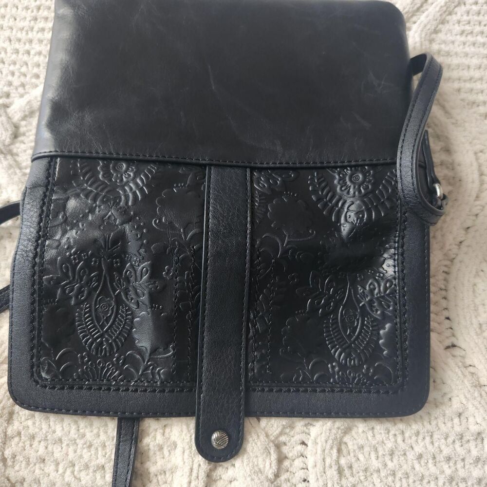 The Sak Black Leather Crossbody/ Shoulder Bag - Picture 5 of 8